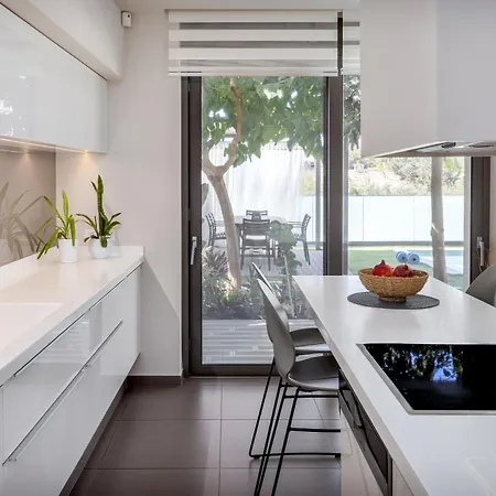 Villa Crystal Sun Luxury *