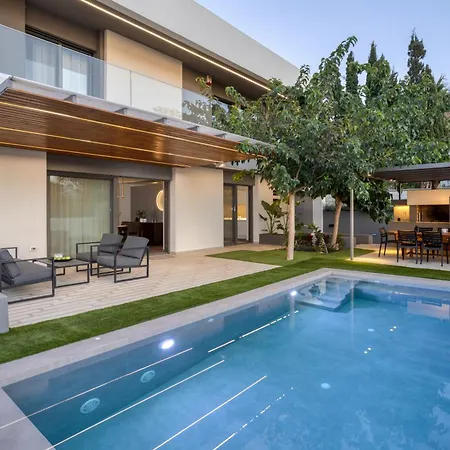 Crystal Sun Luxury Giofirakia