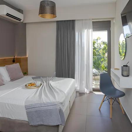 Crystal Sun Luxury Villa *