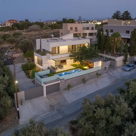 Crystal Sun Luxury Giofirakia