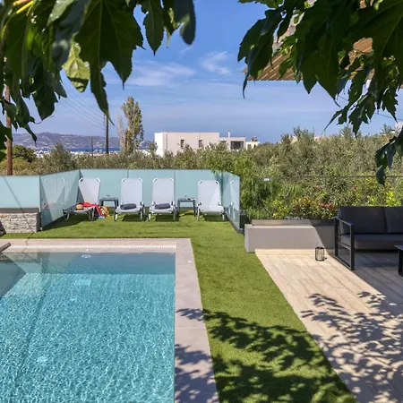 Vila Crystal Sun Luxury Yiofirákia